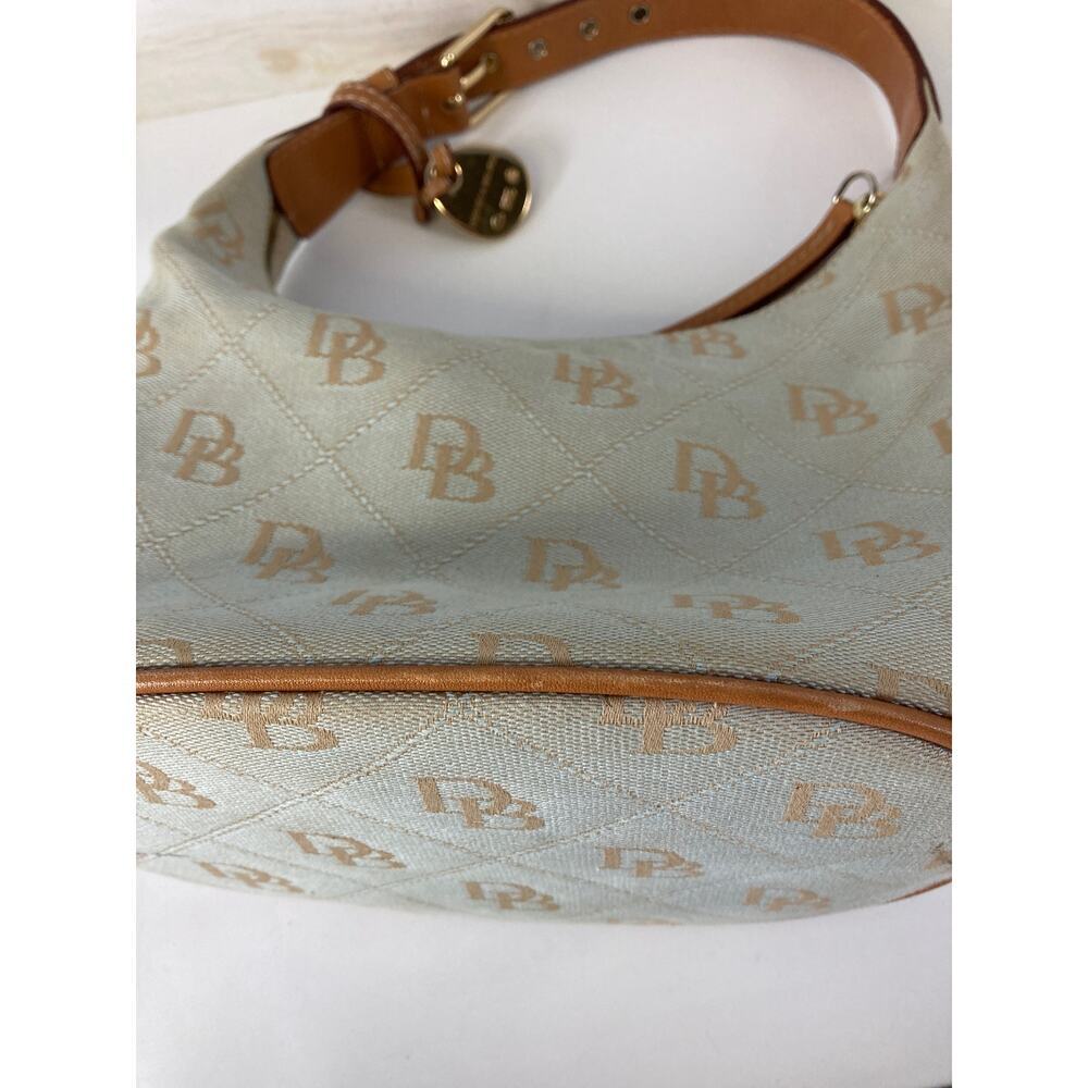 DOONEY & BOURKE, SMALL TAN BROWN CANVAS SIGNATURE HOBO BAG - Picture 13 of 15
